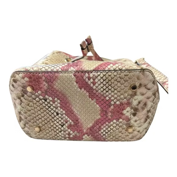 Kate Spade shoulder / cross body bucket bag - Picture 8 of 9